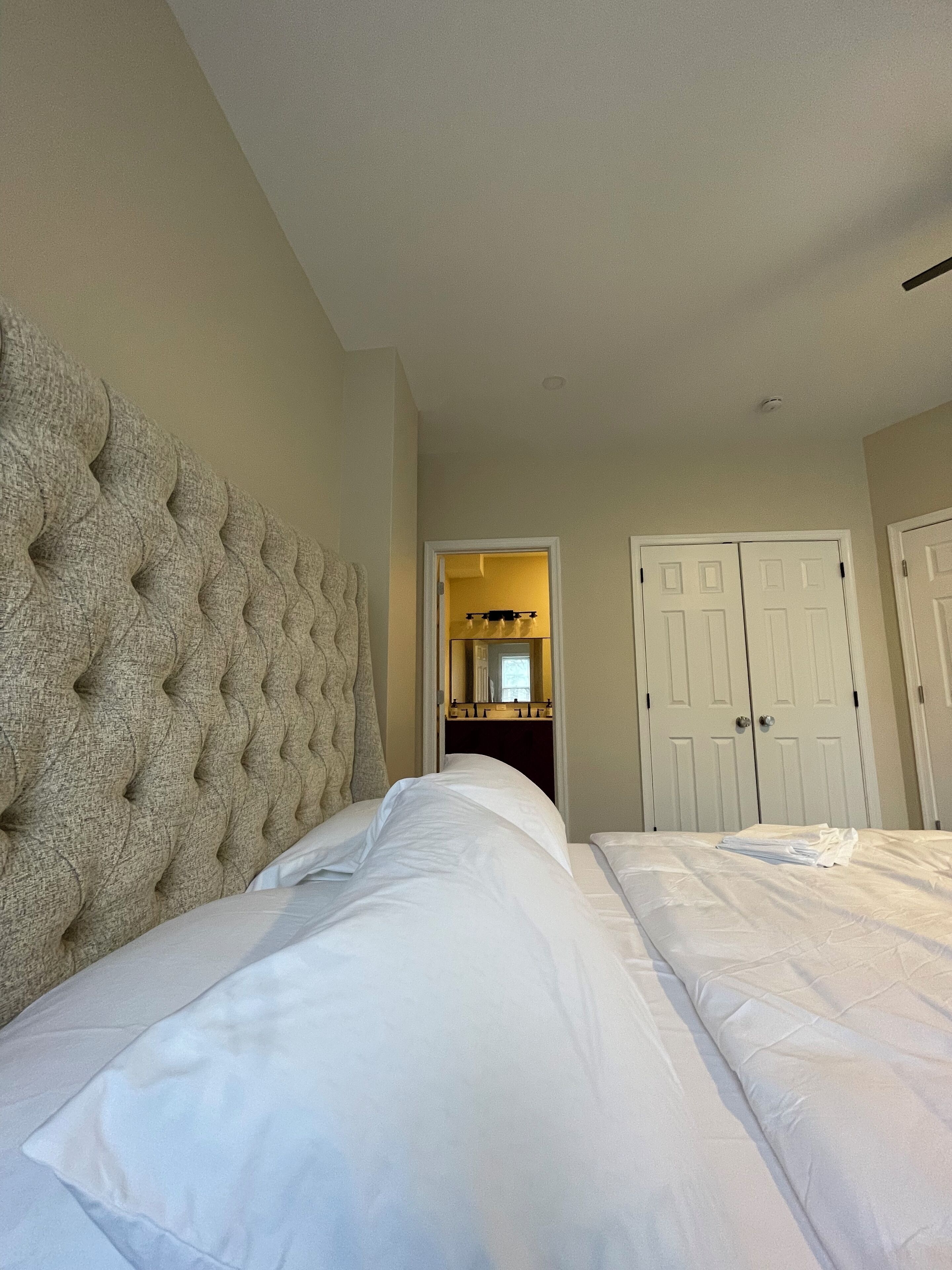 4 chambres, fer et planche à repasser, Wi-Fi, draps fournis