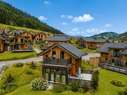 Chalet mit Sauna und direkter Zugang zur Piste