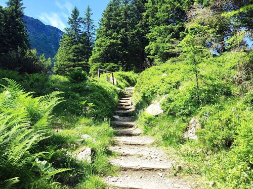Chalet near ski slope with sauna and hot tub