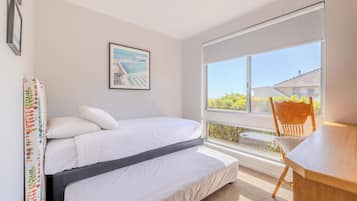 3 bedrooms, iron/ironing board, free WiFi