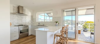 Seaview Heights by the BnB Collection
