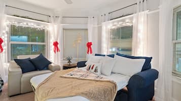 1 dormitorio, tabla de planchar con plancha, wifi gratis y ropa de cama