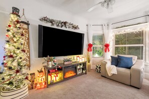 Televisie en een open haard