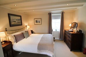 Unclassified image, 2 of 22, button