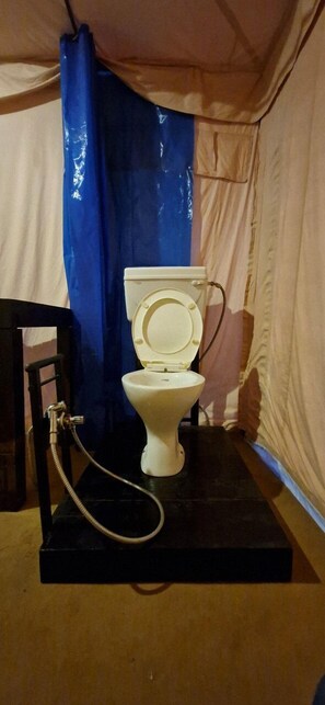 샤워 시설, 헤어드라이어, 슬리퍼, 타월