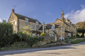 Exterior - Longborough House -  a beautiful house sleeping 10 guests (Moreton-In-Marsh)
