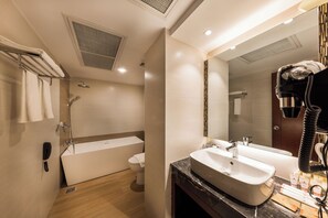 Premium Double Room, City View | Bathroom - Grand Palace Hotel & Resorts Dhaka (Dhaka)