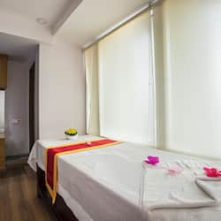 Sauna, Dampfbad, Aromatherapie, Tiefengewebe-Massagen