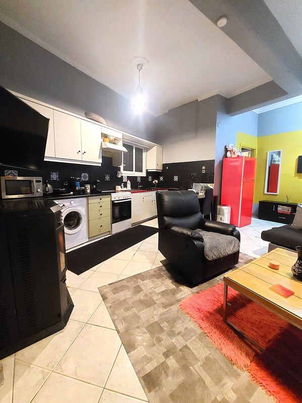 Luokittelematon kuva, 1 kautta 14, painike