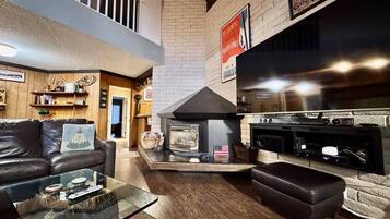 Télévision, cheminée