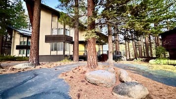 Enceinte de lâhĂ©bergement