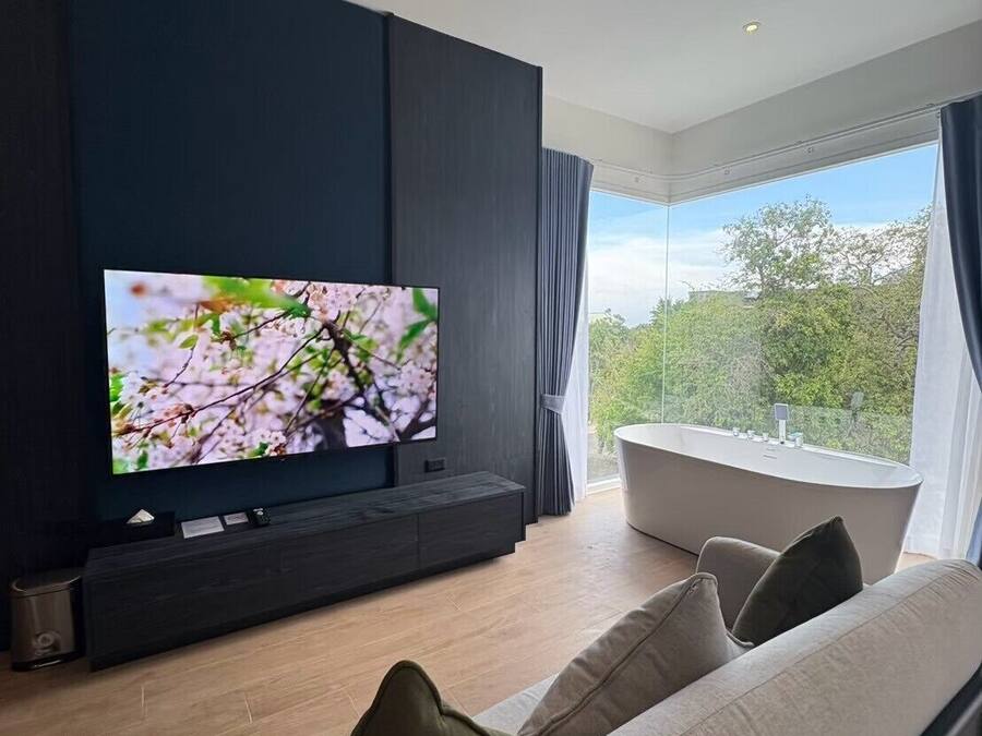 Rom – premier | Oppholdsområde | Smart-TV