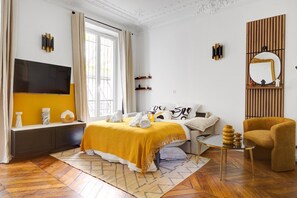 1 bedroom, internet, bed sheets