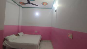 Classic Room | Free WiFi