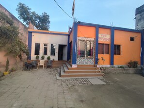 Exterior - Rudrakasha Guest House By GRB (Faizabad)
