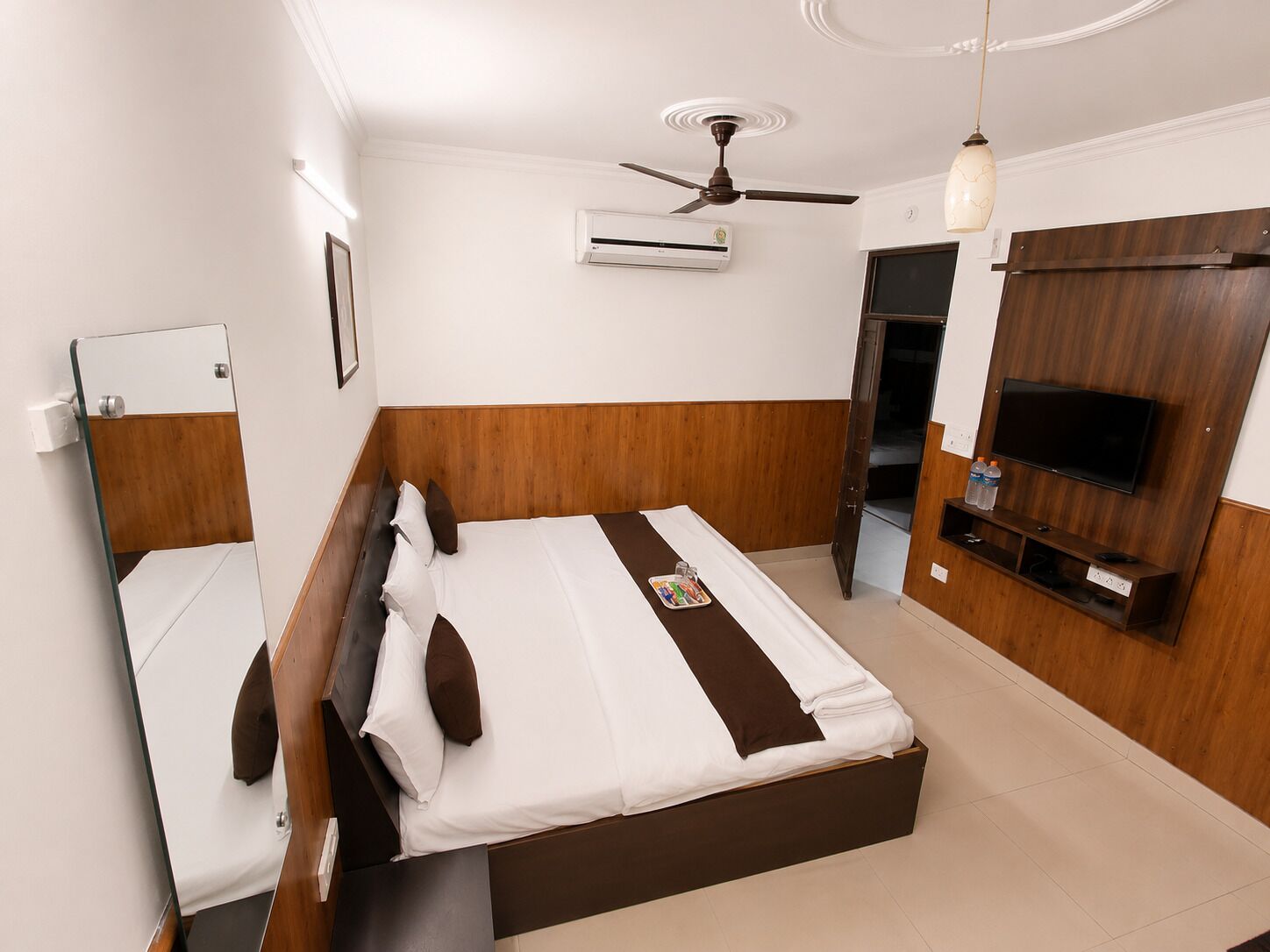 Photo - Shri Sai Guest House - Opp Azadpur Main Mandi