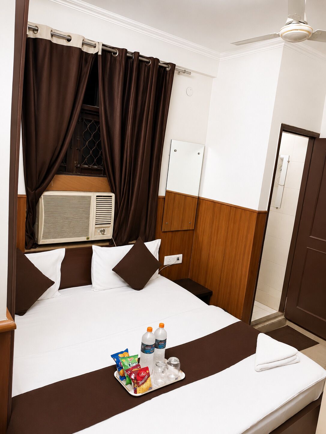 Photo - Shri Sai Guest House - Opp Azadpur Main Mandi