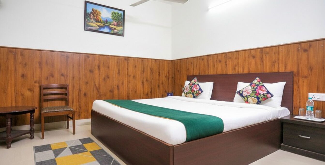 Foto - Shri Sai Guest House - Opp Azadpur Main Mandi I Couple Friendly I Metro Access