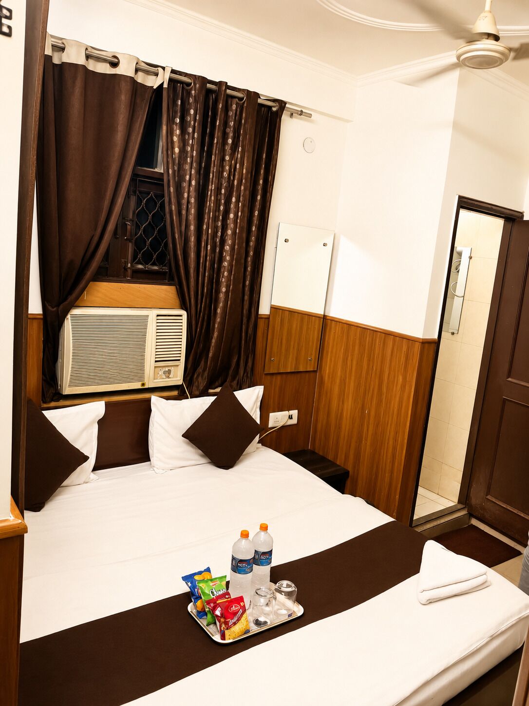 Photo - Shri Sai Guest House - Opp Azadpur Main Mandi