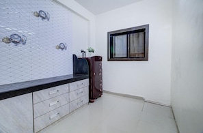 Living area - Straw Bella Inn Villa (Dhangarwadi)