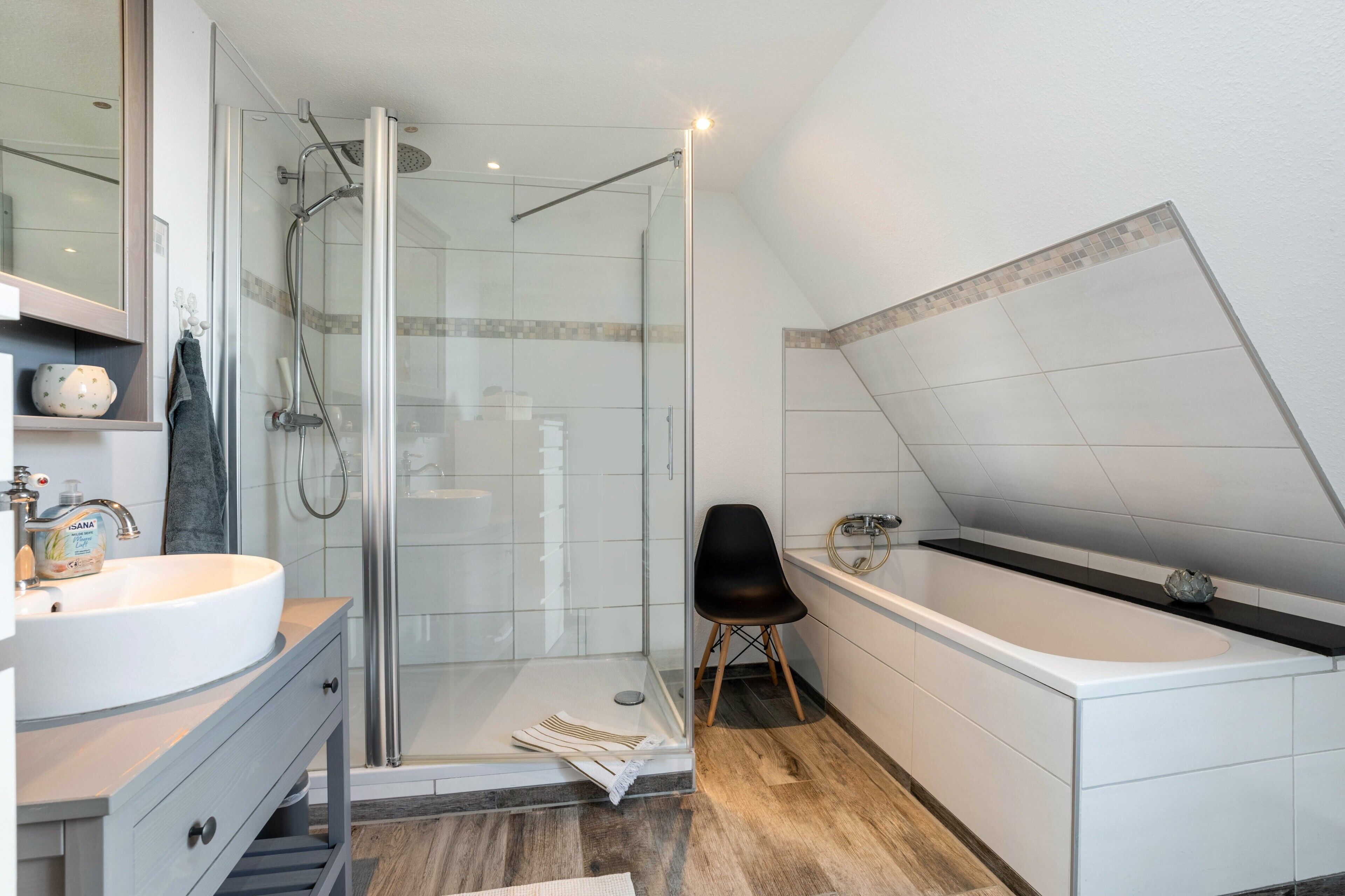Shower, towels