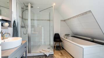 Shower, towels