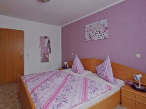 2 bedrooms, free WiFi, bed sheets