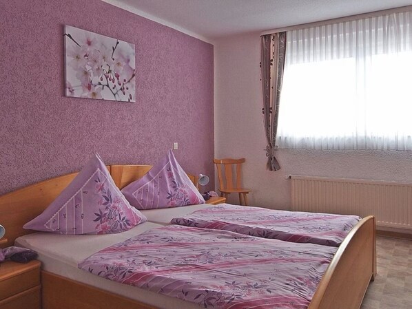 2 bedrooms, free WiFi, bed sheets