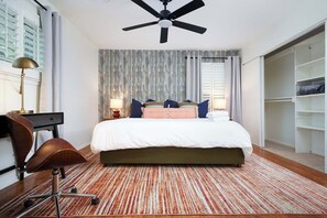 4 bedrooms, desk, iron/ironing board, travel crib - Starcrest 4 Br Haven~Pool~Hot Tub~Putt Putt~Arcade (San Antonio)