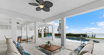 Luxury Beachfront Retreat~Pool~Game Room~Sleeps 16