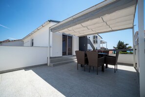 Comfort Apartment, Partial Sea View | Terrace/patio - Villa Skundric (Vir)