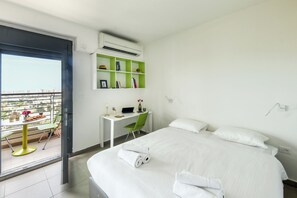 Studio, Balcony | Free WiFi - Studio apt w balcony and Kitchen (Tel Aviv)