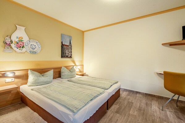 1 bedroom, free WiFi, bed sheets