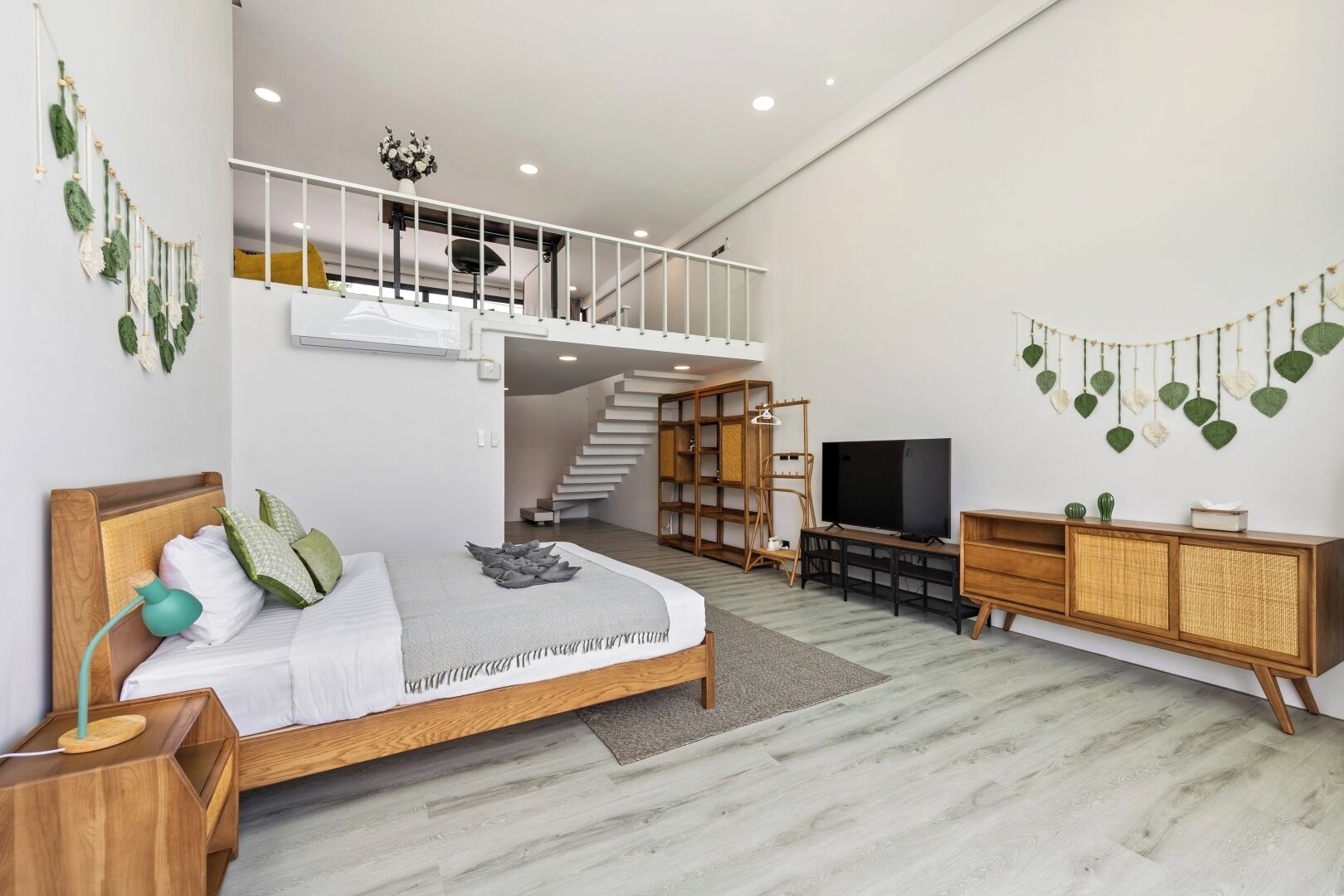 3 bedrooms, iron/ironing board, free cribs/infant beds, free WiFi