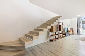 3 bedrooms, iron/ironing board, free cribs/infant beds, free WiFi