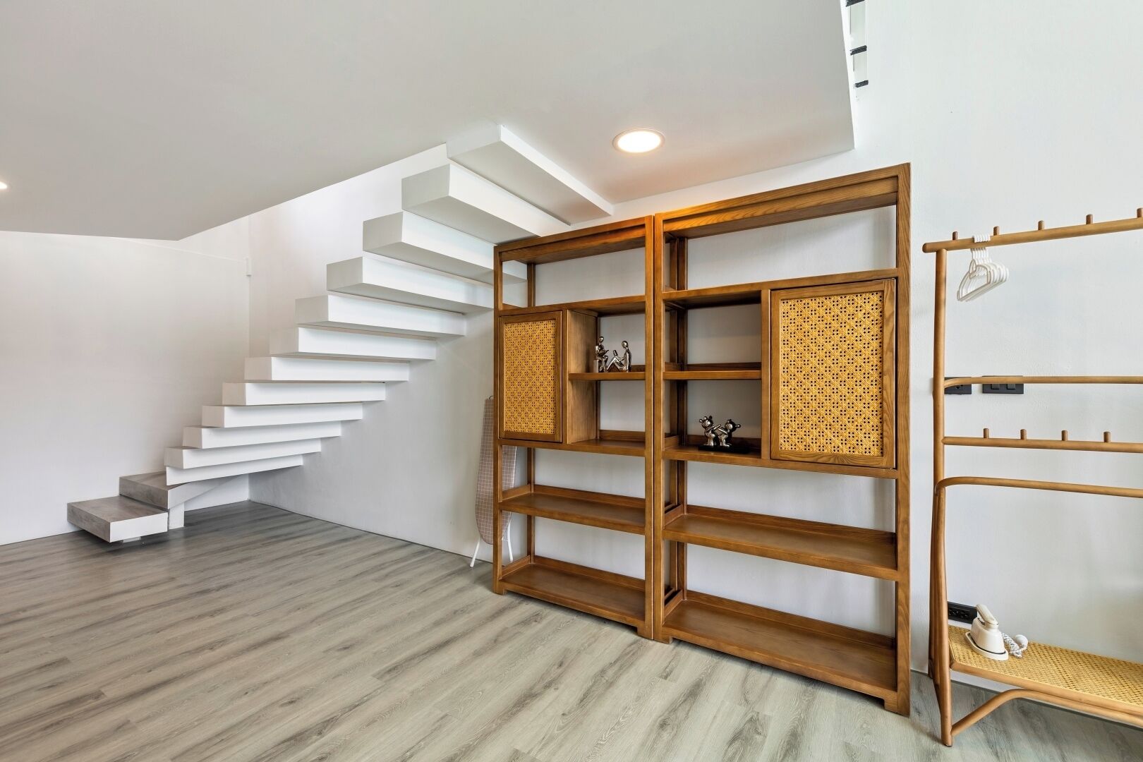 3 bedrooms, iron/ironing board, free cribs/infant beds, free WiFi