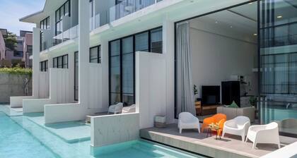 Zen Style Pool Access Townhouse