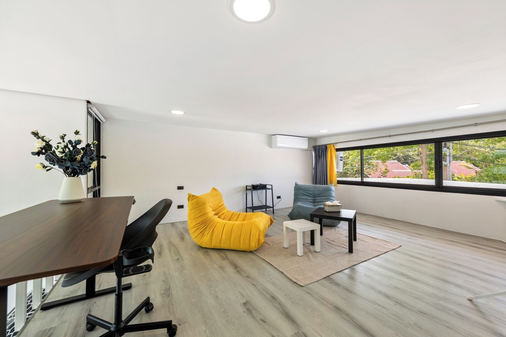 3 bedrooms, iron/ironing board, free cots/infant beds, free WiFi