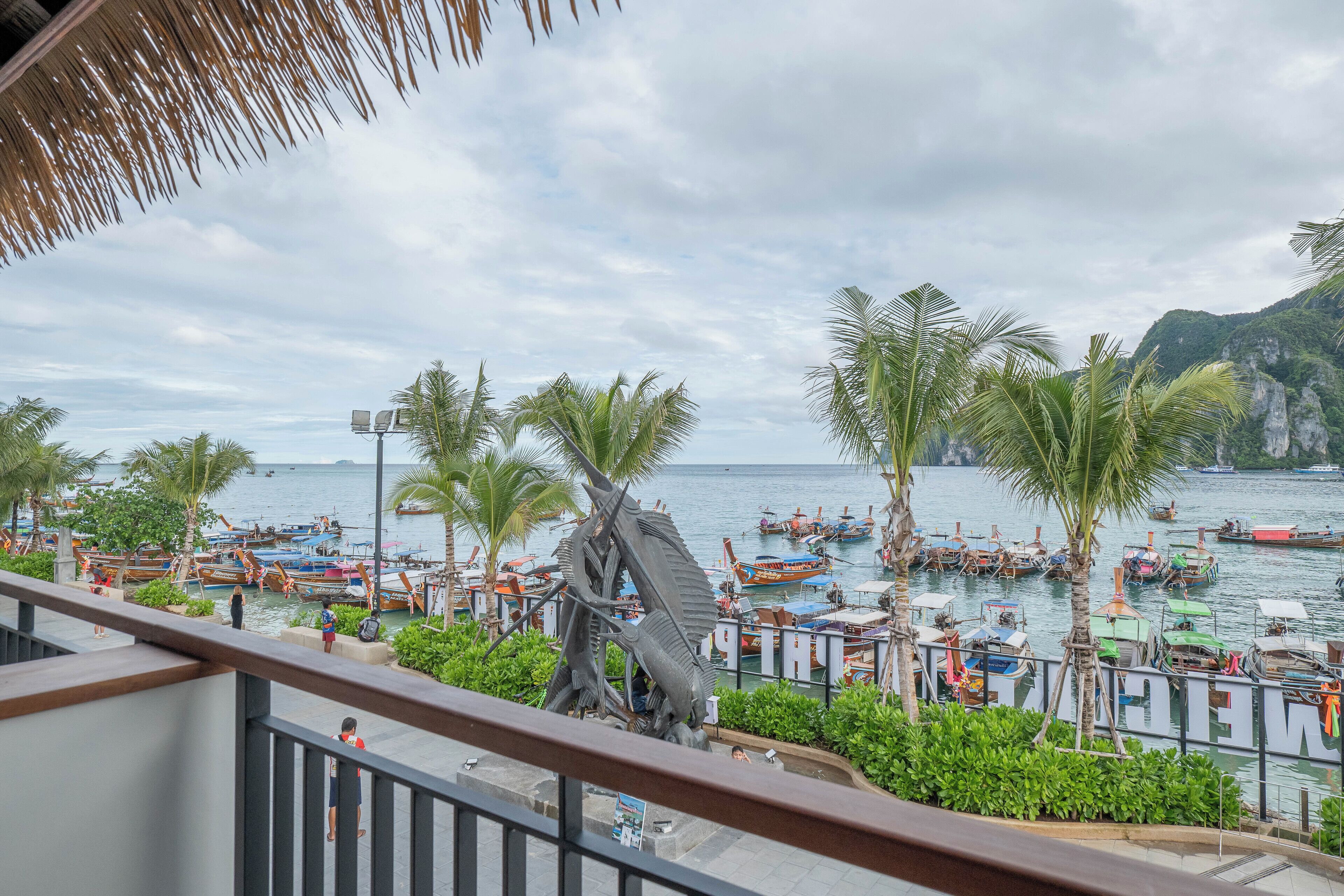 Deluxe Room, Sea View | Beach/ocean view