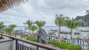 Deluxe Room, Sea View | Beach/ocean view