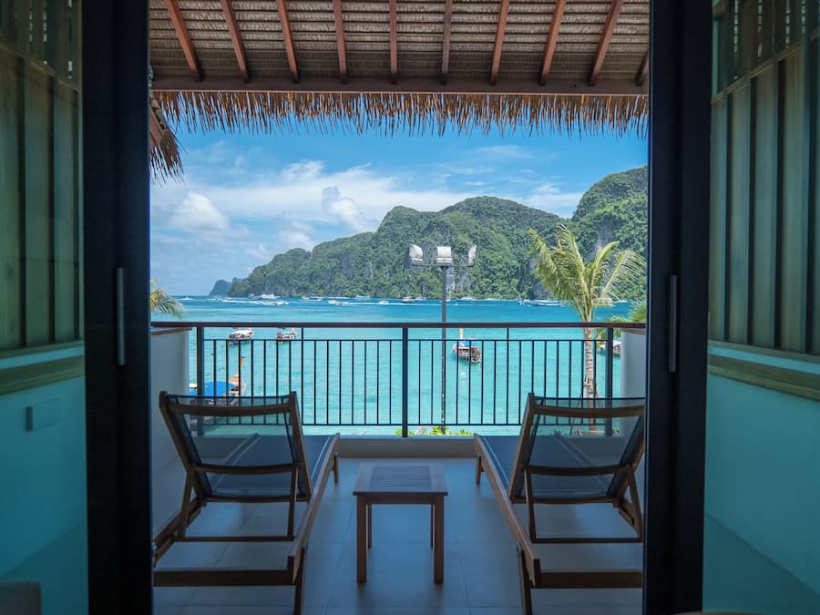 Chambre Deluxe, vue sur la mer | Minibar, accès au Wi-Fi (inclus), literie fournie