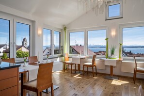 Dining - Room '103' with Shared Garden, Balcony and Wi-Fi (Hagnau)