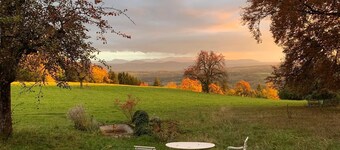 Apartment 'Ferienwohnung 1' with Mountain View, Shared Terrace and Wi-Fi