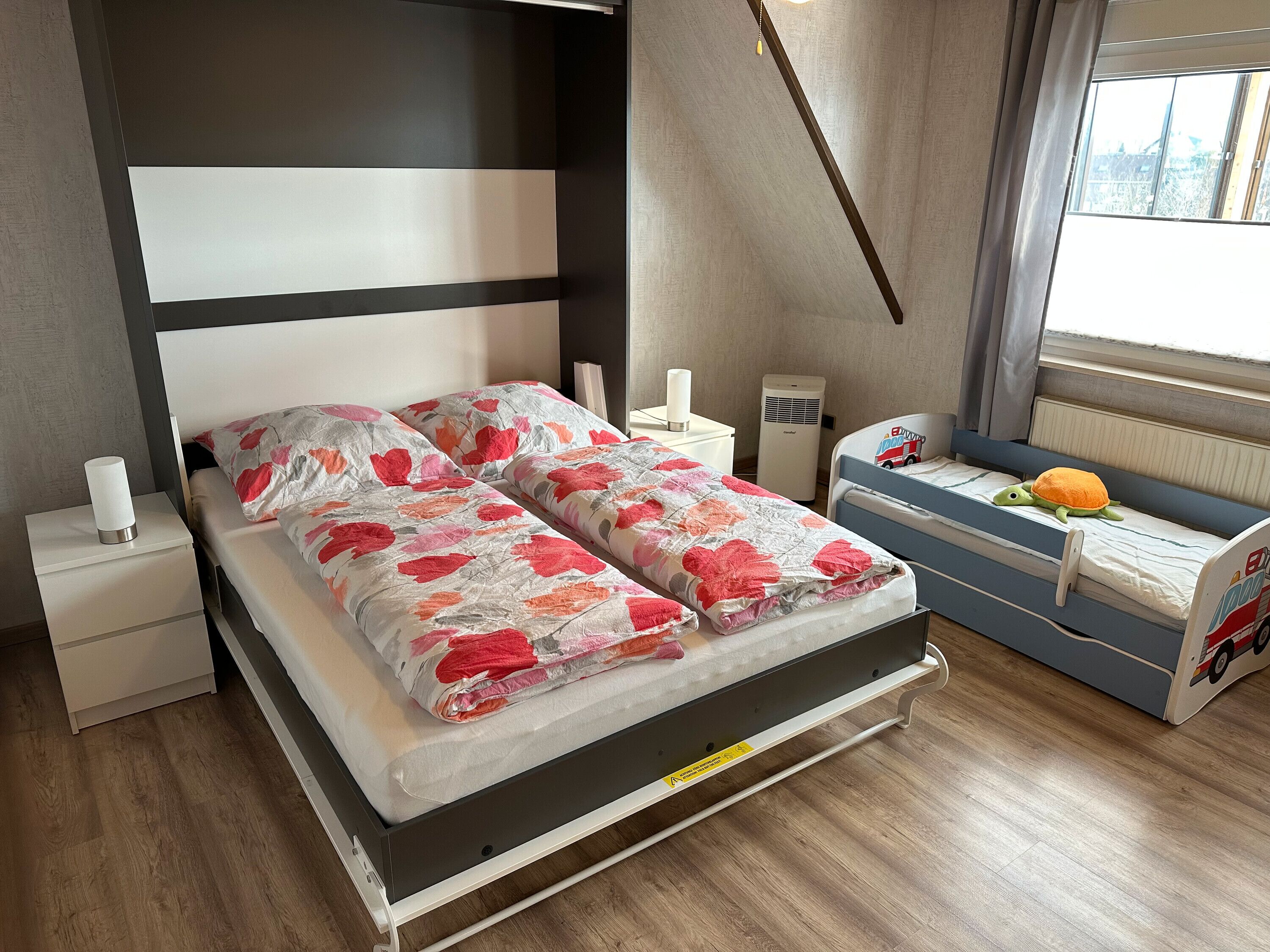 2 bedrooms, iron/ironing board, free WiFi, bed sheets