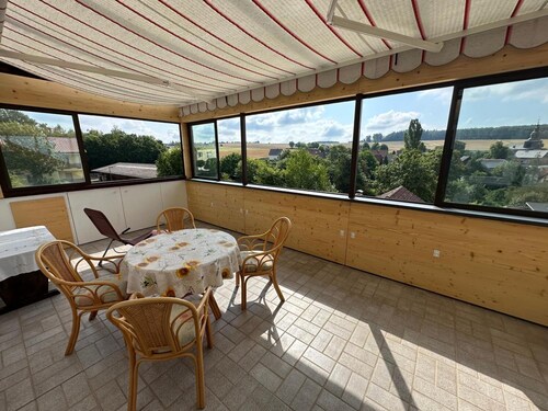 Apartment 'Taunusnest' with Private Terrace, Wi-Fi and Air Conditioning