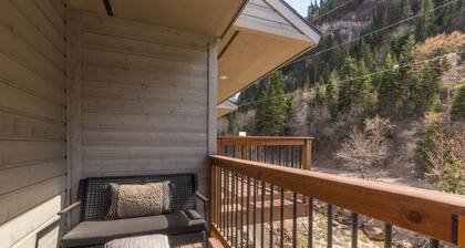 Ouray 3bed | 2bath Luxury Riverfront townhouse -Fiber Internet