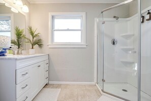 Shower, hair dryer, towels - The Westside Collective (Westworth Village)