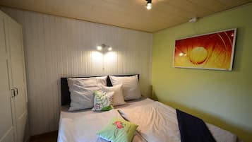 1 多间卧室、床单