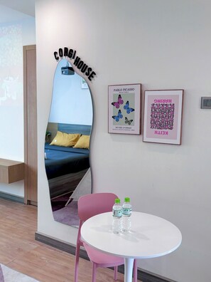 Romantic Studio | Blackout drapes, soundproofing, iron/ironing board, free WiFi - Corgi House Homestay Nha Trang (Nha Trang)