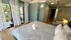 3 slaapkamers, een strijkplank/strijkijzer, reisbedje, gratis wifi